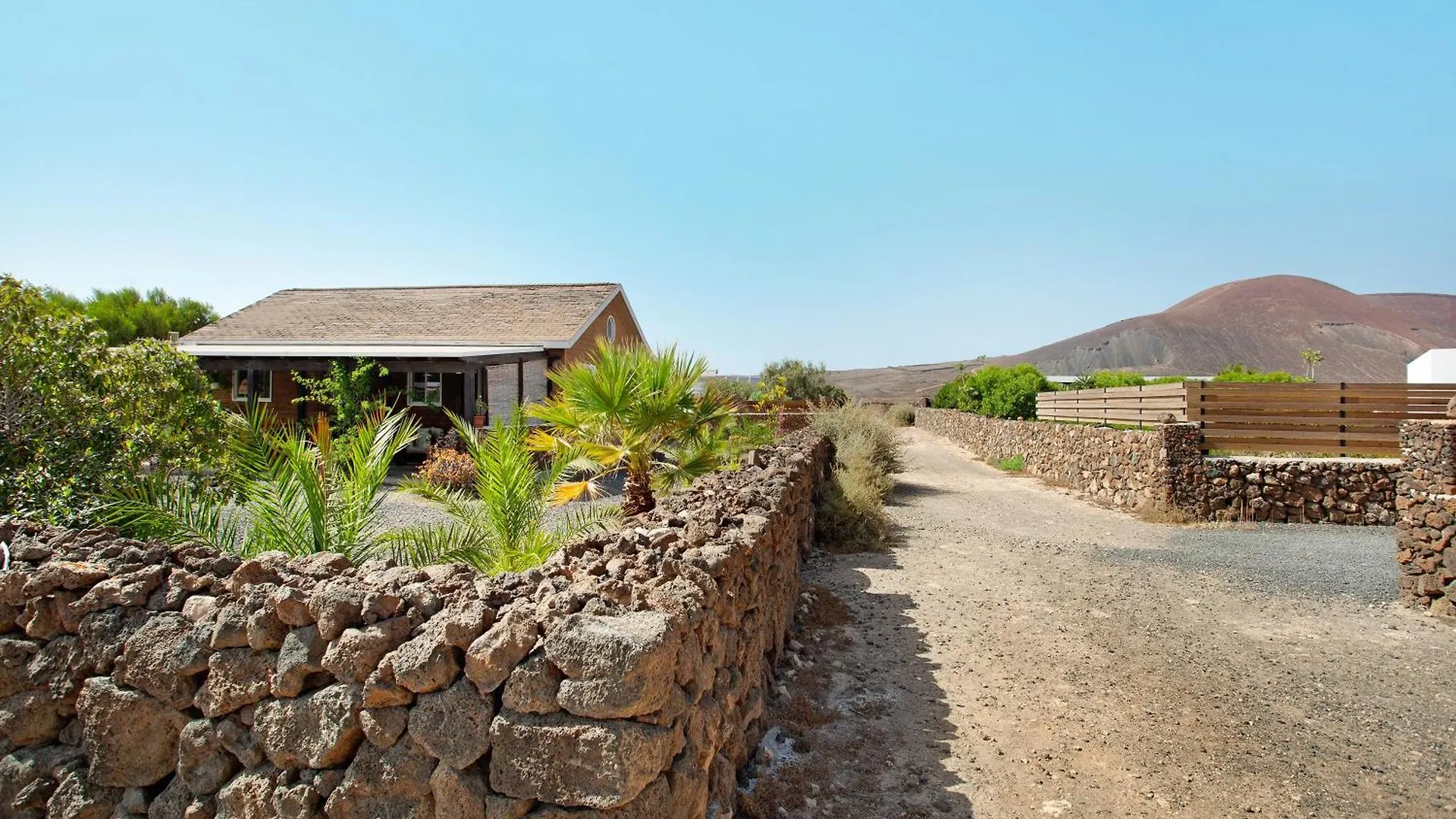 Casa Al Volcan De Lajares